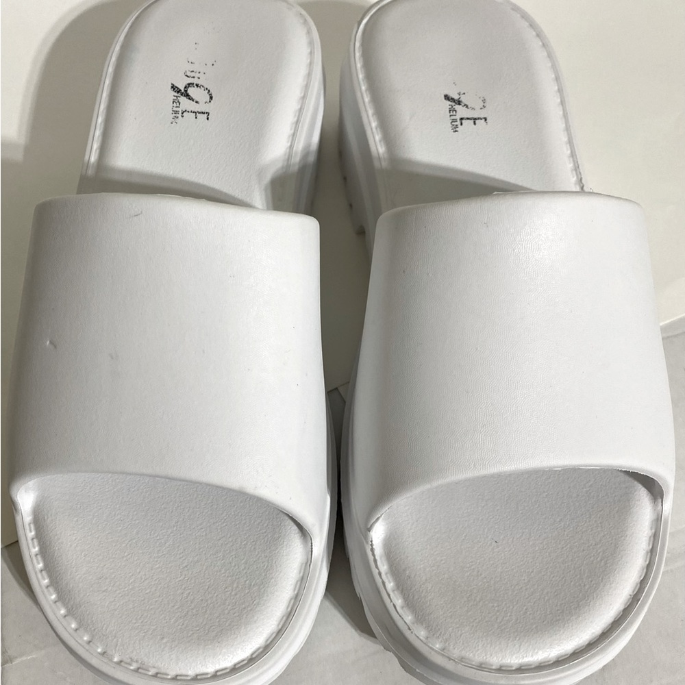 Rough Helium womens Platform Wedge Slide Sandals White size 11